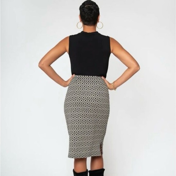 Leota Women's Pencil Skirt Gray Size: 1X - Picture 3 of 9